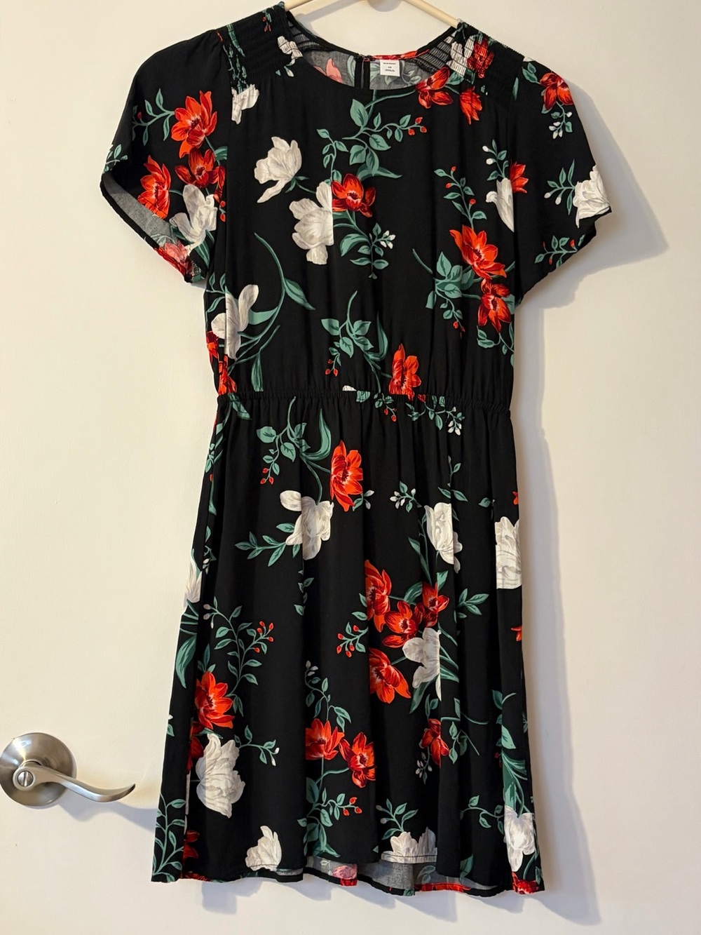 Old Navy Black Dresses with Red Floral Print Mom & Me Matching Dresses Set